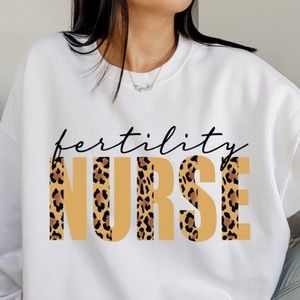 CUTE Nurse 🥰 Women's crewneck